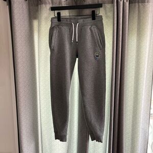 Men’s size small goat, lacrosse gray sweatpants